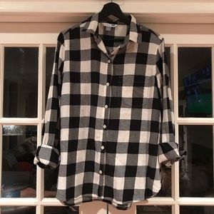 EUC OLD NAVY BUFFALO CHECK CLASSIC SHIRT SIZE L